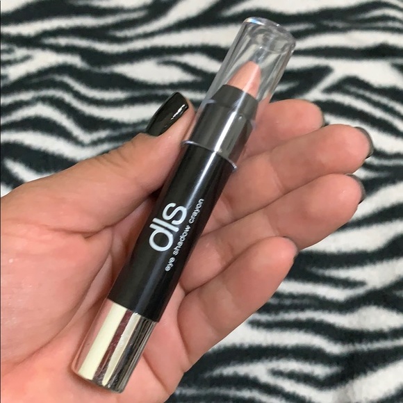 Makeup Bundle - Picture 5 of 8